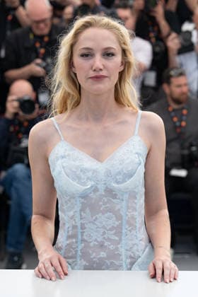 Cannes Victorian Psycho Photocall LZ Maika Monroe attending the photocall of Victorian Psycho during the 79th Cannes International Film Festival in Cannes, France on May 21, 2026, the film selected in the Official Competition. Photo by Laurent Zabulon ABACAPRESS.COM  Copyright: xZabulonxLaurentx