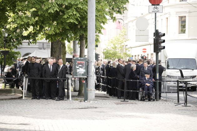 Stein Erik Hagen bisettes fra Oslo domkirke Oslo 20260521. Stein Erik Hagen bisettes fra Oslo domkirke torsdag. Foto: Stian Lysberg Solum NTB Oslo Norge mkwbEWVel5Q EDITORIAL USE ONLY Ref:mkwbEWVel5Q.jpg *** Stein Erik Hagens funeral from Oslo Cathedral Oslo 20260521 Stein Erik Hagens funeral from Oslo Cathedral on Thursday Photo Stian Lysberg Solum NTB Oslo Norway mkwbEWVel5Q EDITORIAL USE ONLY Ref mkwbEWVel5Q jpg  Copyright: xStianxLysbergxSolumx xNTBx