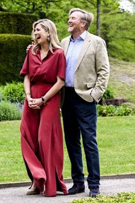 Royal Family Spring Photo Session - The Hague King Willem-Alexander and Queen Maxima during spring photo session 2026 at Clingendael in The Hague, Netherlands on May 21, 2026. Photo by NL Beeld Patrick van Emst Bruno Press ABACAPRESS.COM The Hague Netherlands  Copyright: xBrunoxPress ABACAx