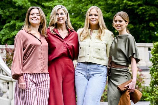 Den Haag, The Netherlands, 2026-05-21 11:51:45 THE HAGUE, 21-05-2026, Clingendael Royal House Spring Photo Session 2026 at Clingendael in The Hague PHOTO: NLBeeld Patrick van EmstIn the photo: Queen Maxima with her daughters Princess Amalia, Princess Ariane and Princess Alexia Credit: NL Beeld Patrick van Emst  Copyright: xx x