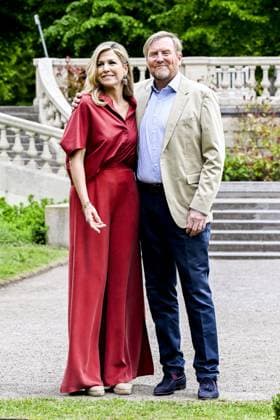 Den Haag, The Netherlands, 2026-05-21 11:47:59 THE HAGUE, 21-05-2026, Clingendael Spring Royal House photo session 2026 at Clingendael in The Hague PHOTO: NLBeeld Patrick van Emst In the photo: King Willem-Alexander and Queen Maxima Credit: NL Beeld Patrick van Emst  Copyright: xx x