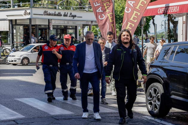 Bacoli, earthquake 4.4 Bacoli: following this morning™s earthquake at 5.50am, there are no major issues in the town; only in Via Ercole has a cornice fallen from a building. In photo Josi Gerardo Della Ragione, major of Bacoli. _BPH6172 Copyright: xAntonioxBalascox