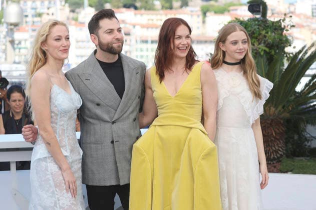 Maika Monroe, Zachary Wigon, Ruth Wilson und Evie Templeton beim Photocall zum Kinofilm Victorian Psycho auf dem Festival de Cannes 2026 79. Internationale Filmfestspiele von Cannes am Palais des Festivals. Cannes, 21.05.2026 *** Maika Monroe, Zachary Wigon, Ruth Wilson and Evie Templeton at the photocall for the movie Victorian Psycho at the Festival de Cannes 2026 79 Cannes International Film Festival at the Palais des Festivals Cannes, 21 05 2026 Foto:xD.xBedrosianx xFuturexImagex psycho_6506