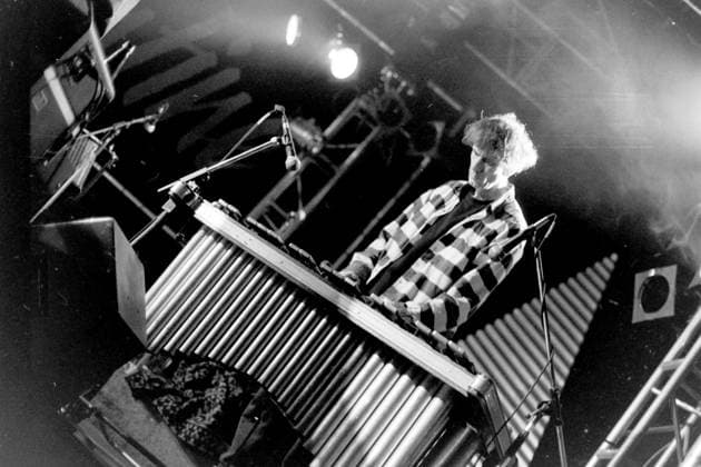 Stuttgart, Deutschland - 16.4.1995: Gunter Hampel beim Soundcheck am Vibraphon für ein Konzert mit Jazzkantine im Theater Haus Stuttgart Ostern 1995. Gunter Hampel ist im Mai 2026 im Alter von 88 Jahren gestorben