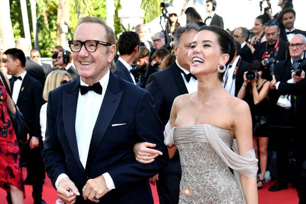 Kevin Spacey und Via Lemann bei der La Bataille de Gaulle Premiere am 20.05.2026 im Rahmen vom 79. Film Festival in Cannes Kevin Spacey and Via Lemann attend the La Bataille de Gaulle screening during the 79th annual Cannes Film Festival at Palais des Festivals on May 20, 2026 in Cannes, France 79th Cannes Film Festival - La Bataille de Gaulle Premiere *** Kevin Spacey and Via Lemann attend the La Bataille de Gaulle screening during the 79th annual Cannes Film Festival at Palais des Festivals on May 20, 2026 in Cannes, France 79th Cannes Film Festival La Bataille de Gaulle Premiere 