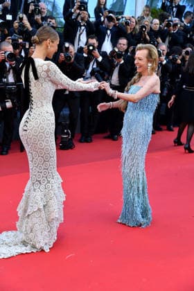 Bella Hadid und Caroline Scheufele bei der La Bataille de Gaulle Premiere am 20.05.2026 im Rahmen vom 79. Film Festival in Cannes Bella Hadid and Caroline Scheufele attend the La Bataille de Gaulle screening during the 79th annual Cannes Film Festival at Palais des Festivals on May 20, 2026 in Cannes, France 79th Cannes Film Festival - La Bataille de Gaulle Premiere *** Bella Hadid and Caroline Scheufele attend the La Bataille de Gaulle screening during the 79th annual Cannes Film Festival at Palais des Festivals on May 20, 2026 in Cannes, France 79th Cannes Film Festival La Bataille de Gaulle Premiere 