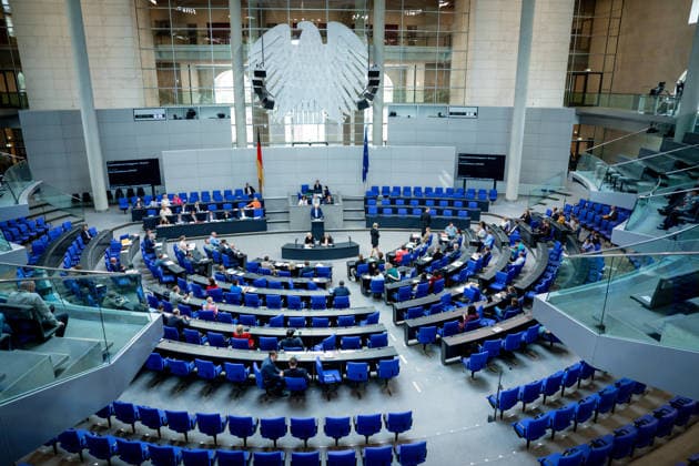 Deutscher Bundestag, 80. Plenarsitzung Symbolbild Plenarsaal bei der 80. Sitzung des Deutschen Bundestag in Berlin Berlin Berlin Deutschland *** German Bundestag, 80th plenary session Symbolic image of the plenary chamber at the 80th session of the German Bundestag in Berlin Berlin Germany
