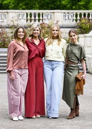 Royal Family Spring Photo Session - The Hague Queen Maxima with her daughters Princess Amalia, Princess Ariane and Princess Alexia during spring photo session 2026 at Clingendael in The Hague, Netherlands on May 21, 2026. Photo by NL Beeld Patrick van Emst Bruno Press ABACAPRESS.COM The Hague Netherlands  Copyright: xBrunoxPress ABACAx