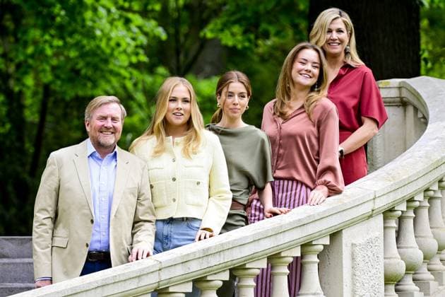 King Willem-Alexander, Queen Maxima, Princess Amalia, Princess Ariane and Princess Alexia During Royal Photo Session - The Hague King Willem-Alexander, Queen Maxima, Princess Amalia, Princess Ariane and Princess Alexia attend the Clingendael Spring Royal House photo session 2026 at Clingendael in The Hague, The Netherlands on May 21, 2026. Photo by Patrick van Emst NL Beeld Bruno Press ABACAPRESS.COM The Hague Netherlands  Copyright: xBrunoxPress ABACAx