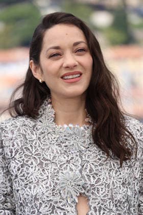 79ème Festival International du Film de Cannes Photocall with cast of the film Roma elastica 79th Cannes Film Festival Photocall with cast of the film Roma elastica Marion Cotillard 456588 2026 05 21 Cannes France  Copyright: xIsabellexVautierx xStarfacex STAR_456588_026