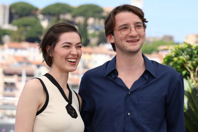 79ème Festival International du Film de Cannes Photocall du film La bataille De Gaulle lâge de fer 79th Cannes Film Festival Photocall with cast of the film La bataille De Gaulle lage de fer Anamaria Vartolomei and Florian Lesieur 456589 2026 05 21 Cannes France  Copyright: xIsabellexVautierx xStarfacex STAR_456589_017