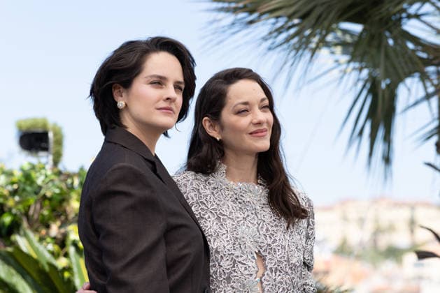 Roma Elastica Photocall - The 79th Annual Cannes Film Festival Marion Cotillard and NoÃ mie Merlant poses during the Roma Elastica photocall at the 79th annual Cannes Film Festival at Palais des Festivals on May 21, 2026 in Cannes, France. Marion Cotillard, watch details, poses during the Roma Elastica photocall at the 79th annual Cannes Film Festival at Palais des Festivals on May 21, 2026 in Cannes, France. (  Copyright: xKazukoxWakayamax