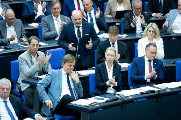 Bundestag, Tino Chrupalla, Alce Weidel, Bernd Baumann Reichstagsgebäude, Bundestag, Sitzungswoche, Bundestagsfraktion, AfD, Tino Chrupalla, Alce Weidel, Bernd Baumann Berlin Berlin GER *** Bundestag, Tino Chrupalla, Alce Weidel, Bernd Baumann Reichstag building, Bundestag, session week, Bundestag parliamentary group, AfD, Tino Chrupalla, Alce Weidel, Bernd Baumann Berlin Berlin GER