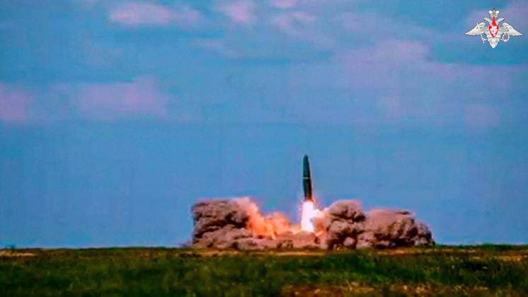 MAY 21, 2026: Belarus 9K720 Iskander missile system crew takes part in a nuclear exercise held by the Russian and Belarusian Armed Forces. Video grab. Best quality available  - ZUMAt113 20260521_zaa_t113_176 Copyright: xRussianxDefencexMinistryx