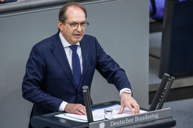 Bundestag Alexander Dobrindt (CSU), Bundesinnenminister im Deutschen Bundestag am 21.05.26 in Berlin. Berlin Berlin Deutschland Bundestag *** Bundestag Alexander Dobrindt CSU , Federal Minister of the Interior in the German Bundestag on 21 05 26 in Berlin Berlin Berlin Germany Bundestag