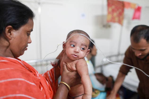 May 21, 2026, Dhaka, Dhaka, Bangladesh: Children suffering from measles receive treatment at a hospital in Dhaka, Bangladesh, on May 21, 2026, as the country faces a growing outbreak. Dhaka Bangladesh - ZUMAj163 20260521_zip_j163_002 Copyright: xAbuxSufianxJewelx