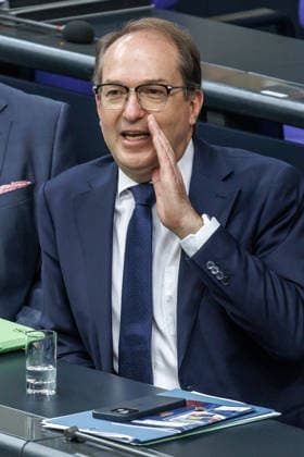 Bundestag Alexander Dobrindt (CSU), Bundesinnenminister im Deutschen Bundestag am 21.05.26 in Berlin. Berlin Berlin Deutschland Bundestag *** Bundestag Alexander Dobrindt CSU , Federal Minister of the Interior in the German Bundestag on 21 05 26 in Berlin Berlin Berlin Germany Bundestag