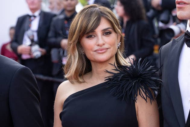 Cannes La Bola Negra Red Carpet LZ Penelope Cruz attending the red carpet of La Bola Negra during the 79th Cannes International Film Festival in Cannes, France on May 21, 2026, the film selected in the Official Competition. Photo by Laurent Zabulon ABACAPRESS.COM  Copyright: xZabulonxLaurentx