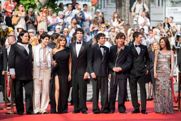 Cannes La Bola Negra Red Carpet EB Carlos González, Milo Quifes, Javier Calvó, Penélope Cruz, Javier Ambrossi, Guitarricadelafuente, Miguel Bernardeau and Lola Duenas attend the La Bola Negra screening during the 79th annual Cannes Film Festival at Palais des Festivals on May 21, 2026 in Cannes, France. Photo by Eliot Blondet ABACAPRESS.COM Cannes France France  Copyright: xBlondetxEliot ABACAx