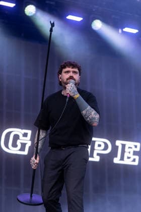 Big Special at Bearded Theory Festival at Catton Hall in Cambridge, UK on 21 May 2026 Joe Hicklin of Big Special at Bearded Theory Festival at Catton Hall in Cambridge, UK on 21 May 2026, Credit:Stephen Keable Avalon UK, Derbyshire, Cambridge, Catton Hall  Copyright: xStephenxKeablex xAvalonx 1103165060