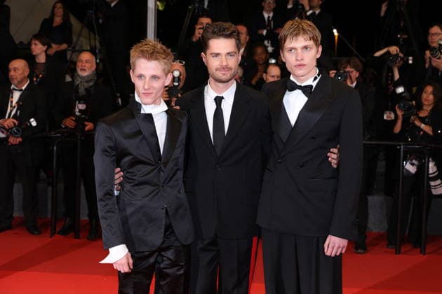 Cannes - Coward Red Carpet Screening Valentin Campagne, Lukas Dhont and Emmanuel Macchia at the Coward screening on the red carpet during the 79th annual Cannes Film Festival at Palais des Festivals on May 21, 2026 in Cannes, France. Photo by Jerome Domine ABACAPRESS.COM Cannes France  Copyright: xDominexJerome ABACAx