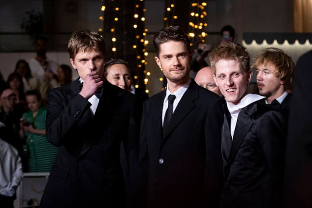 Emmanuel Macchia, Valentin Campagne and Lukas Dhont Montée des marches du film Coward lors du 79ème Festival International du Film de Cannes, le 21 mai 2026 Olivier Borde Bestimage Red carpet for Coward at the 79th Cannes International Film Festival on May 21, 2026 Cannes France  Copyright: xCamillaxCanalinix xBestimagexCamillaxCanalinix xBestimagex