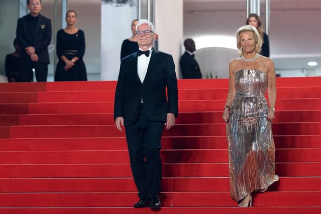 Thierry Frémaux et la présidente de Cannes Iris Knobloch Montée des marches du film Coward lors du 79ème Festival International du Film de Cannes, le 21 mai 2026 Olivier Borde Bestimage Red carpet for Coward at the 79th Cannes International Film Festival on May 21, 2026 Cannes France  Copyright: xOLIVIERxBORDEx xBESTIMAGExOLIVIERxBORDEx xBESTIMAGEx