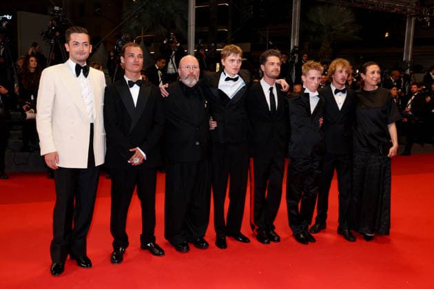 Michiel Dhont, Jef Jacobs, Juliette Schrameck, Emmanuel Macchia, Valentin Campagne, Lukas Dhont, Willem De Schryver, Angelo Tijssens Montée des marches du film Coward lors du 79ème Festival International du Film de Cannes, le 21 mai 2026 Jacovides Moreau Bestimage Red carpet for Coward at the 79th Cannes International Film Festival on May 21, 2026 Cannes France  Copyright: xJACOVIDES-MOREAUx xBESTIMAGExJACOVIDES-MOREAUx xBESTIMAGEx