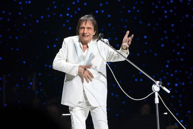 Brazilian singer Roberto Carlos during a performance at Radio City Music Hall in New York Brazilian singer Roberto Carlos during a performance at Radio City Music Hall in New York, United States, this Thursday, May 21, 2026. NEW YORK NY UNITED STATES Copyright: xVANESSAxCARVALHOx