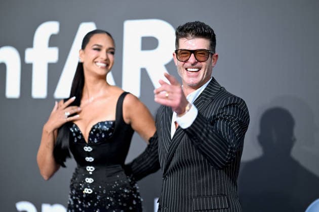 Cannes Amfar 2026 photocall FC April Love Geary and Robin Thicke attends the amfAR Gala Cannes 2026 presented by Chopard at Hotel du Cap-Eden-Roc on May 21, 2026 in Cap d Antibes, France. Photo by Franck Castel ABACAPRESS.COM Cannes  Copyright: xCastelxFranck ABACAx