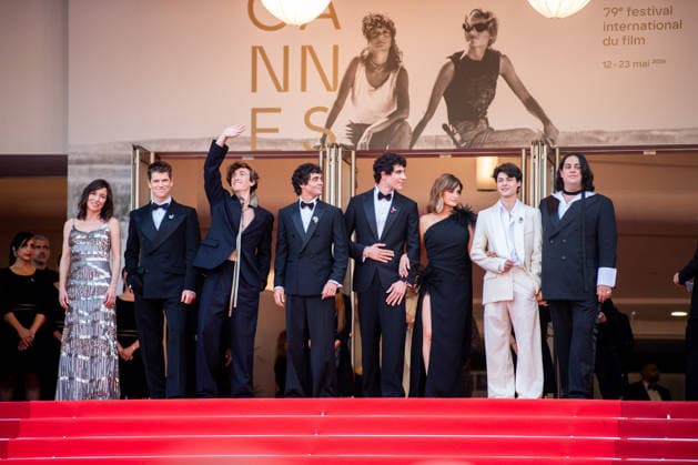 79th Cannes Film Festival Red Carpet of the movie -La bola negra- Palais des Festivals - Cannes, France Lola Duenas;Miguel Bernardeau;Guitarricadelafuente;Javier Ambrossi;Javier Calvo;Penelope Cruz;Milo Quifes;Carlos Gonzalez 79th Cannes Film Festival Red Carpet of the movie -La bola negra- Palais des Festivals - Cannes, France 21st May 2026 SGPItalia id 134688_117 *Not Exclusive  Copyright: x SGPx