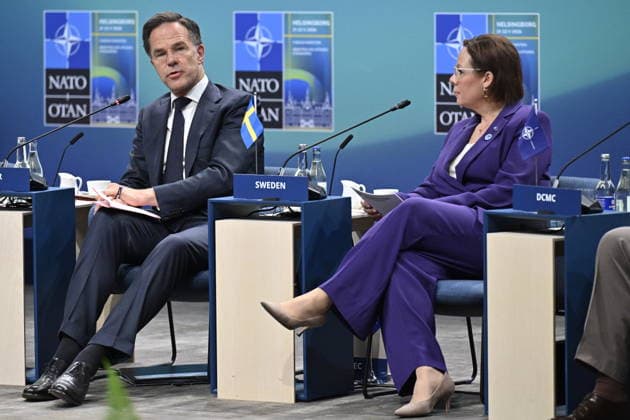 HELSINGBORG , SVERIGE 20260522 Inledande ord av NATO:s generalsekreterare Mark Rutte och välkomstord av Sveriges utrikesminister Maria Malmer Stenergard under möte med North Atlantic Council (Nordatlantiska radet) under NATO:s utrikesministermöte pa Sea U i Helsingborg pa fredagen. HELSINGBORG SVERIGE x50090x *** HELSINGBORG , SWEDEN 20260522 Opening remarks by NATO Secretary General Mark Rutte and welcoming remarks by Swedish Minister for Foreign Affairs Maria Malmer Stenergard during the North Atlantic Council meeting The North Atlantic Council during the NATO Foreign Ministers Meeting at Sea U in Helsingborg on Friday HELSINGBORG SWEDEN x50090x  Copyright: xJohanxNilsson TTx NATOS UTRIKESMINISTERMÖTE HELSINGBORG UnJWj5374Fw