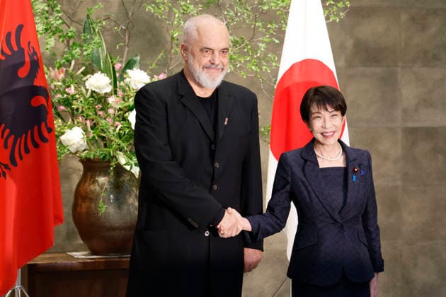 May 22, 2026, Tokyo, Japan: (L to R) Albanian Prime Minister Edi Rama meets with Japanese Prime Minister Sanae Takaichi at the prime minister s official residence in Tokyo. Prime Minister Rama is currently in Japan on an official working visit. Tokyo Japan - ZUMAm191 20260522_aap_m191_006 Copyright: xRodrigoxReyesxMarinx