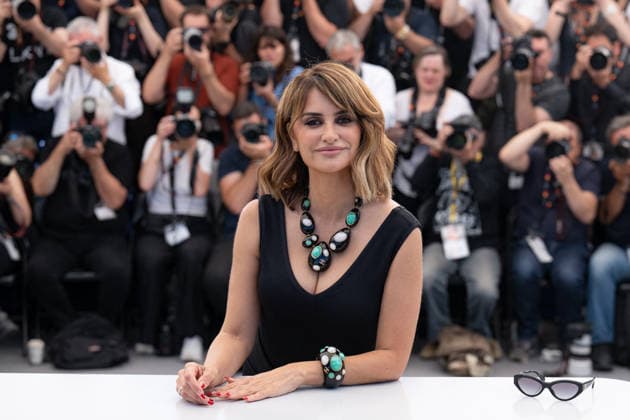 Cannes La Bola Negra Photocal LZ Penelope Cruz attending the photocall of La Bola Negra during the 79th Cannes International Film Festival in Cannes, France on May 22, 2026, the film selected in the Official Competition. Photo by Laurent Zabulon ABACAPRESS.COM Cannes  Copyright: xZabulonxLaurentx