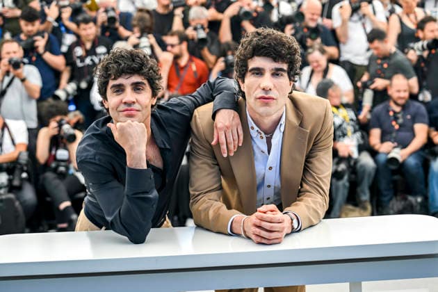 79ème Festival International du Film de Cannes 79th International Cannes Film Festival Photocall of the film Bola Negra 456630 2026 05 22 France Ambrossi, Javier Calvo, Javier  Copyright: xSergexArnalx xStarfacex STAR_456630_011