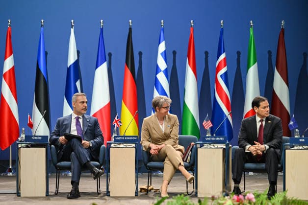 NATO Foreign Ministers Meeting in Sweden??????? HELSINGBORG, SWEDEN - MAY 22: (----EDITORIAL USE ONLY - MANDATORY CREDIT - TURKISH FOREIGN MINISTRY HANDOUT - NO MARKETING NO ADVERTISING CAMPAIGNS - DISTRIBUTED AS A SERVICE TO CLIENTS----) Secretary of State for Foreign, Commonwealth and Development Affairs Yvette Cooper and U.S. Secretary of State Marco Rubio attend the NATO Foreign Ministers Meeting in Helsingborg, Sweden on May 22, 2026. Turkish Foreign Ministry Anadolu Helsingborg Sweden. Editorial use only. Please get in touch for any other usage.  Copyright: x2026xAnadoluxTurkishxForeignxMinistryx