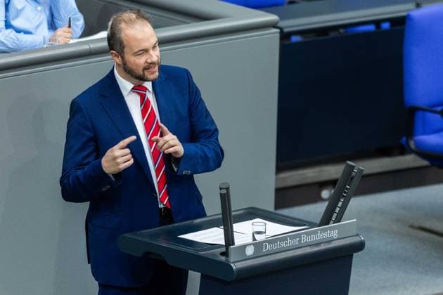 81. Sitzung des Deutschen Bundestages am 22.05.2026 im Plenarsaal des Reichstagsgebäudes in Berlin Martin Sichert ( MdB Alternative für Deutschland AfD ) *** 81 Session of the German Bundestag on 22 05 2026 in the plenary chamber of the Reichstag building in Berlin Martin Sichert MdB Alternative for Germany AfD xJRx