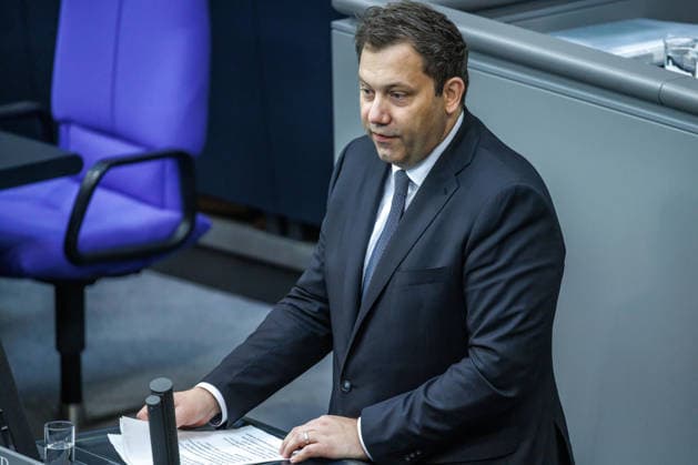 Bundestag Lars Klingbeil (SPD), Bundesfinanzminister im Deutschen Bundestag am 22.05.26 in Berlin. Berlin Berlin Deutschland Bundestag *** Bundestag Lars Klingbeil SPD , Federal Minister of Finance in the German Bundestag on 22 05 26 in Berlin Berlin Berlin Germany Bundestag