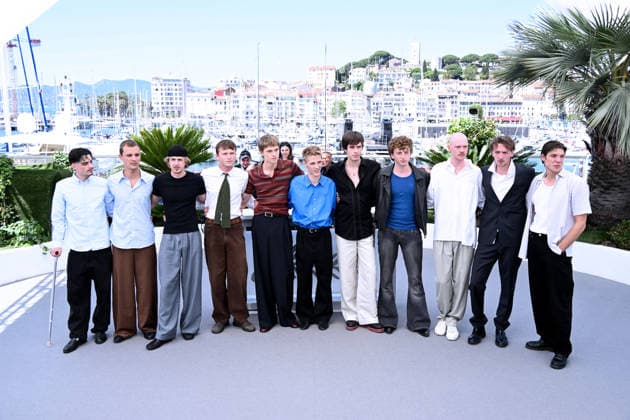 IPA84962945 - Cannes, 79th Cannes Film Festival 2026, photocall of the film Coward - Pictured: Emmanuel Macchia, Angelo Tijssens, Valentin Campagne, Michiel Dhont, Lukas Dhont  Copyright: xTerenghi Ipa-Agency.netx xPoolxPhotoxEventsx07x 84962945