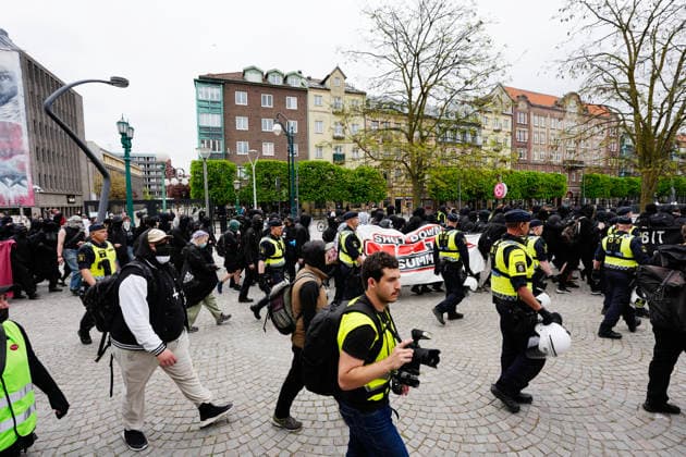 HELSINGBORG, SVERIGE 20260522 Polis vid demonstrationer med anledning av NATO:s utrikesministermöte pa Sea U i Helsingborg. HELSINGBORG SVERIGE x9200x *** HELSINGBORG, SWEDEN 20260522 Police at demonstrations during the NATO Foreign Ministers meeting at Sea U in Helsingborg HELSINGBORG SWEDEN x9200x  Copyright: xBjörnxLarssonxRosvall TTx NATOS UTRIKESMINISTERMÖTE HELSINGBORG vr7IIdj5wJ0
