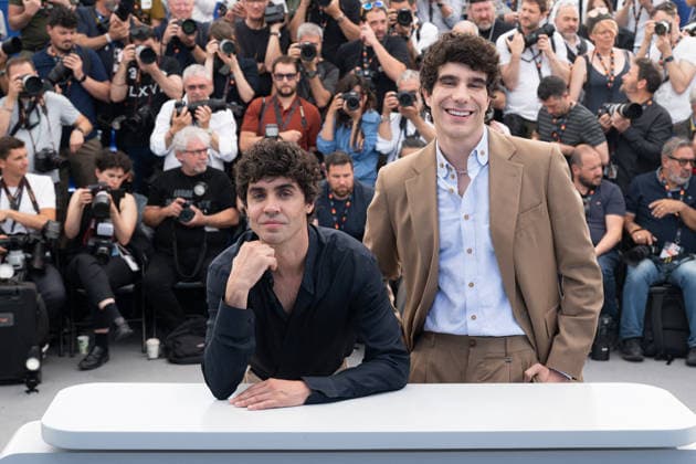 Cannes La Bola Negra Photocal LZ Javier Ambrossi and Javier Calvó attending the photocall of La Bola Negra during the 79th Cannes International Film Festival in Cannes, France on May 22, 2026, the film selected in the Official Competition. Photo by Laurent Zabulon ABACAPRESS.COM  Copyright: xZabulonxLaurentx