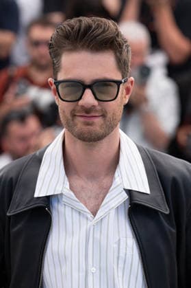Cannes Coward Photocal LZ Lukas Dhont attending the photocall of Coward during the 79th Cannes International Film Festival in Cannes, France on May 22, 2026, the film selected in the Official Competition. Photo by Laurent Zabulon ABACAPRESS.COM  Copyright: xZabulonxLaurentx