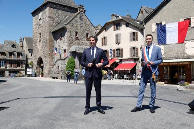 GABRIEL ATTAL AVEYRON PHOTOPQR LE PARISIEN Olivier CORSAN Mur de Barrez 22 05 2026 Aveyron, France, May 22nd 2026 Gabriel Attal en déplacement en Aveyron Mur de Barrez, France, may 22nd 2026 former PM Gabriel Attal will be challenging for upcoming presidentiel election He visits Averyon Local Caption GABRIEL ATTAL RODEZ AVEYRON Mur de Barrez France  Copyright: xPHOTOPQR LExPARISIEN MAXPPPxOlivierxCORSANx 20260522LPA1708 20260522LPA1707