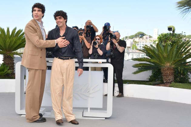 79ème Festival International du Film de Cannes Photocall du film Bola Negra 79th Cannes International Film Festival 79eme Festival de CANNES LA BOLA NEGRA Photocall Lola Duenas, Carlos González, Penélope Cruz, Javier Calvó, Javier Ambrossi, Milo Quifes, Guitarricadelafuente and Miguel Bernardeau pose during the La Bola Negra photocall at the 79th annual Cannes Film Festival 456633 2026 05 22 Cannes France  Copyright: xThomasxBohlenx STAR_456633_116