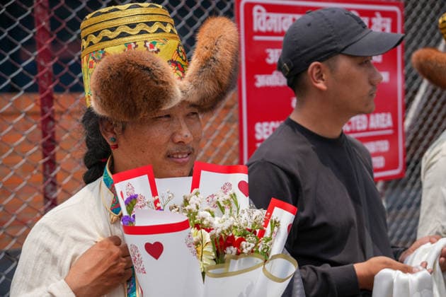 Nepalese climber Kami Rita Sherpa extends world record with 32nd Mount Everest climb KATHMANDU, NEPAL-MAY 22: Friends and family welcome Kami Rita Sherpa, 56, at the airport in Kathmandu, Nepal, on May 22, 2026, after the veteran mountaineer and guide set a new record by successfully summiting Mount Everest for the 32nd time. Sunil Pradhan Anadolu Kathmandu Nepal. Editorial use only. Please get in touch for any other usage.  Copyright: x2026xAnadoluxSunilxPradhanx