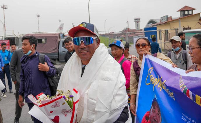 Nepalese climber Kami Rita Sherpa extends world record with 32nd Mount Everest climb KATHMANDU, NEPAL-MAY 22: Friends and family members welcome Kami Rita Sherpa, 56, upon his arrival at the airport in Kathmandu, Nepal, on May 22, 2026, after the veteran mountaineer and guide set a new record by successfully summiting Mount Everest for the 32nd time. Sunil Pradhan Anadolu Kathmandu Nepal. Editorial use only. Please get in touch for any other usage.  Copyright: x2026xAnadoluxSunilxPradhanx