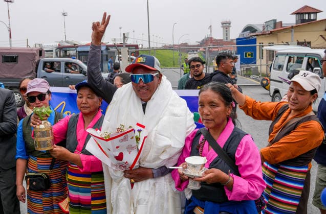 Nepalese climber Kami Rita Sherpa extends world record with 32nd Mount Everest climb KATHMANDU, NEPAL-MAY 22: Friends and family members welcome Kami Rita Sherpa, 56, upon his arrival at the airport in Kathmandu, Nepal, on May 22, 2026, after the veteran mountaineer and guide set a new record by successfully summiting Mount Everest for the 32nd time. Sunil Pradhan Anadolu Kathmandu Nepal. Editorial use only. Please get in touch for any other usage.  Copyright: x2026xAnadoluxSunilxPradhanx