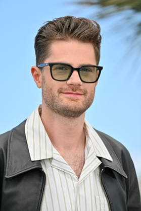 Cannes - Coward Photocall Lukas Dhont attending a photocall for the movie Coward during the 79th Cannes Film Festival in Cannes, France on May 22, 2026. Photo by Julien Reynaud APS-Medias ABACAPRESS.COM Cannes Provence-Alpes-Cote d Azur France  Copyright: xReynaudxJulien APS-Medias ABACAx