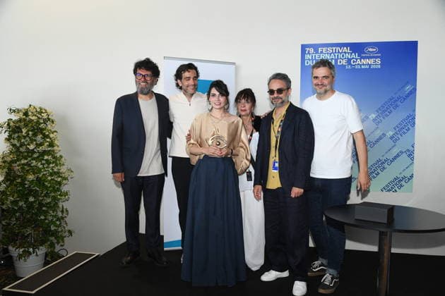 The 11th Golden Eye was awarded to the Iranian film Rehearsals for a revolution by Pegah Ahangarani, on the sidelines of the 79th Cannes International Film Festival, May 22, 2026 The 11th Golden Eye jury was chaired by M Chernov and comprised TJackson, G Pailhas, L Soualem et V Castanet Lionel Urman Bestimage The 11th Golden Eye was awarded to the Iranian film Rehearsals for a revolution by Pegah Ahangarani, on the sidelines of the 79th Cannes International Film Festival, on May 22, 2026 The jury for the 11th edition of The Golden Eye was chaired by M Chernov and composed of T Jackson, G Pailhas, L Soualem and V Castanet Cannes France Copyright: xLIONELxURMANxx xBESTIMAGExLIONELxURMANxx xBESTIMAGEx