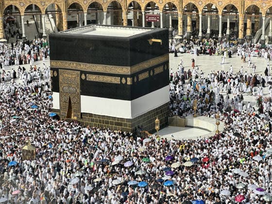 Prospective pilgrims perform the last Friday prayer before Eid al-Adha in Mecca MECCA, SAUDI ARABIA - MAY 22: Muslim pilgrims from various countries around the world who come to perform the Hajj, circumambulate the Masjid al-Haram ahead of the last Friday prayer before Eid al-Adha in Mecca, Saudi Arabia on May 22, 2026. Ali Atmaca Anadolu Mecca Saudi Arabia. Editorial use only. Please get in touch for any other usage.  Copyright: x2026xAnadoluxAlixAtmacax